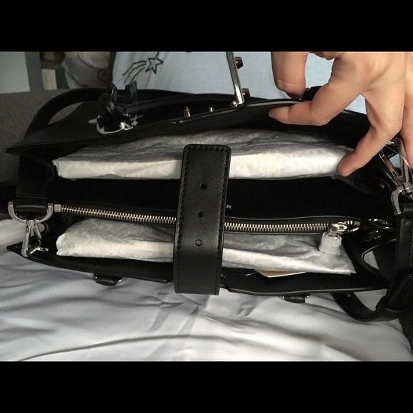 Michael Kors Bond Large Satchel 2 in 1 - Picture 5 of 8